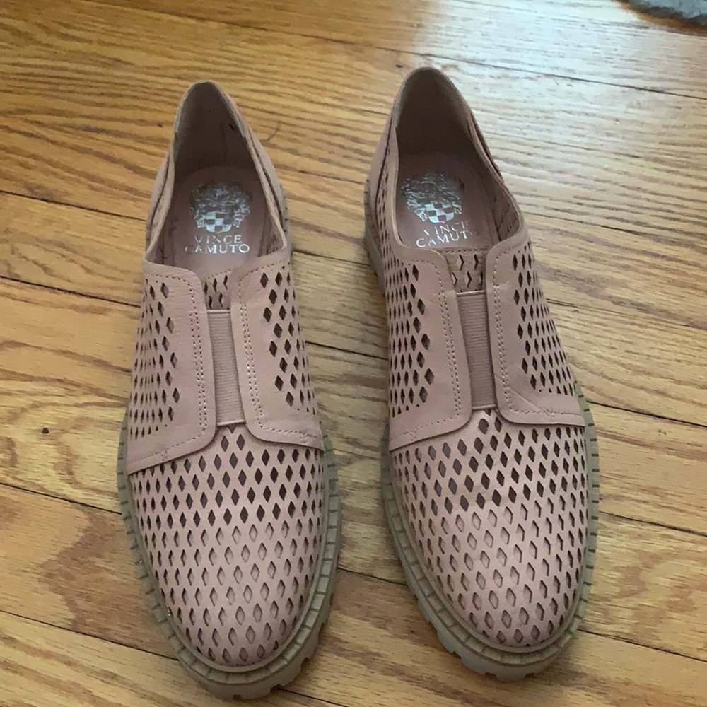 Pink Vince Camuto oxfords, size 9